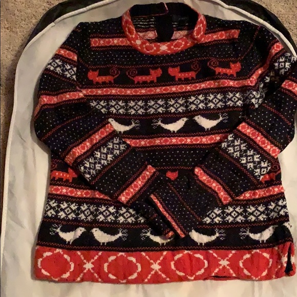 2 sweaters - Picture 2 of 7